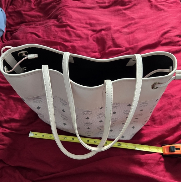 MCM Pink Tote Bag with Structured Design - Picture 7 of 9